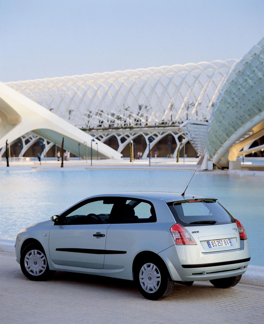 Fiat Stilo 2002 года  (фото 129 из 177)
